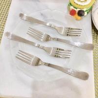 ราคา ส่งไวจากไทย 4ชิ้น ส้อมเค้ก ส้อมชา ส้อมขนมหวาน ส้อมทานเค้ก ส้อมเค้กสแตนเลส ส้อมสำหรับเค้ก TwinFish 51 11 (2663352117)