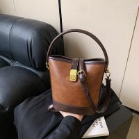 ราคา กระเป๋าใบเล็กแบบหิ้วลำลองแนววินเทจสำหรับผู้หญิงกระเป๋าทรงขนมจีบแฟชั่นแมทช์ลุคง่ายแบบใหม่ฤดูใบไม้ร่วงและฤดูหนาวปี2023กระเป๋าสะพายข้างออกแบบพิเศษสำหรับคนส่วนน้อย (20693865238)