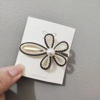 ราคา lovemango กิ๊บขนนกโลหะผสม Rhinestone กิ๊บสำหรับผู้ใหญ่ กิ๊บผ้า Mermaid Scissors Comb Feather Rhinestone alloy Side Hairpin Adult Top Clip Hairpin Headdress (16732394635)