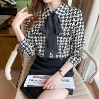 ราคา AMMIN ฤดูใบไม้ร่วงใหม่ Houndstooth พิมพ์แฟชั่นลายสก๊อตชีฟองด้านบนสไตล์เกาหลีแฟชั่นหรูหราสลิมฟิตทุกการแข่งขันโบว์ผูกลายสก๊อตชีฟองด้านบน (15921658609)