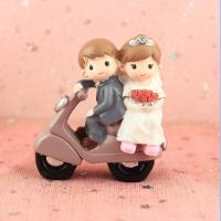 ราคา รถจักรยานยนต์เจ้าสาวและเจ้าบ่าวตุ๊กตาของเล่นขี่คู่โรแมนติกสร้างสรรค์ตกแต่งภายในเบเกอรี่เค้กขนมตกแต่งพรรคซัพพลายสำหรับการอบของขวัญน่ารัก (3074912966)