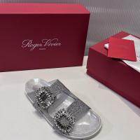 ราคา RogerVivierรองเท้าแตะหนังนิ่มกันลื่นใส่สบายแฟชั่นคู่รักสําหรับผู้หญิง d1 (19691005438)