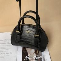 ราคา Guess shoulder bag hand bag 2 Colors Available (15264596226)