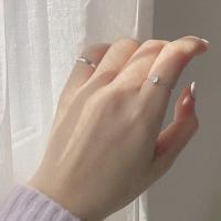 ราคา Winterwinter Jewelry Silver925 เครื่องประดับเงินแท้ เงินแท้925 แหวนเงินแท้ แหวนพลอยมูนสโตน โดนแสงแล้วสวยมากๆ moonstone (1688126624)