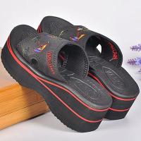 ราคา รองเท้าแตะฤดูร้อน Jingan รองเท้าแตะชายหาดส้นสูงแฟชั่นใส่ไปข้างนอกน้ำหนักเบากันลื่นพื้นหนาสำหรับผู้หญิงรองเท้าแตะพื้นโฟม (16149185660)