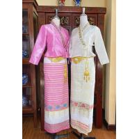 ราคา ผ้าซิ่นลายบัวคำทอมือ ผ้าซิ่นพื้นเมือง กระโปรงสำเร็จรูป (20210226375)