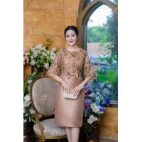 ราคา 2 สี น้ำตาลทอง ชมพู เดรสผ้าไหมคลุมลูกไม้เลื่อม แต่งโบ หรูหรา สวยงาม เดรสออกงาน ไปงานเลี้ยง S 3XL อ่านรายละเอียดด้านล่างค่ะ (21020868694)