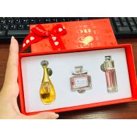 ราคา ชุดเซ็ท Dior น้ำหอมแท้ 3 ขวด 5ml Jadore EDP Dior Addict Eau Fraiche Dior Miss Blooming ของแท้ สินค้าพร้อมส่ง (15923061182)