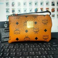 ราคา กระเป๋าสตางค์คล้องมือผู้หญิง MCM กระเป๋าใส่สินค้าพร้อมส่งขนาด 6 นิ้ว (18126325505)
