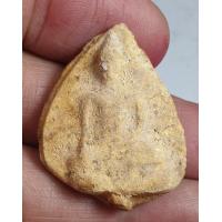 ราคา พระเนื้อผงพิมพ์กลีบบัวเก่าหลวงปู่ดู่วัดสะแกด้านหลังยันต์ด พระบ้านนอกราคาแบ่งปันเลยจ้า (20697955470)