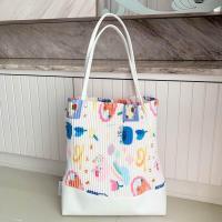 ราคา Charin brand กระเป๋าผ้าพลีท ลาย Bear (19197658387)