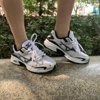 ราคา Mizuno รองเท้าสวยรองเท้าสำหรับวิ่งผู้หญิงและผู้ชายแข็งแรงระบายอากาศได้เดินได้เร็ว Tianjin กันลื่นรองเท้าสปอร์ตแบบลำลองสีขาวสีดำรองเท้าวิ่งผ้าตาข่าย (20356446564)