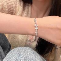 ราคา กำไลข้อมือ หญิง สร้อยข้อมือมุก จี้รูปโบว์ประดับเพชร สร้อยข้อมือไข่มุก เครื่องประดับผู้หญิง แฟชั่น สไตล์เกาหลี กิ๊ฟ Pinapple (21157296677)
