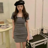 ราคา เดรสสั้นด้านหน้า แต่งย่นผ้ามุ้งแขน ผ้ามุ้งลำตัว ยืดรัดตามตัว ใส่ไปคาเฟ่ถ่ายรูปชิคๆ กระโปรงสั้น (16416954455)