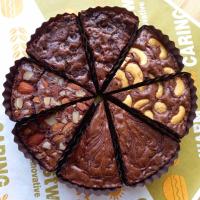 ราคา บราวนี่หน้ารวม 1 ปอนด์ เนื้อหนึบแน่น รวมอัลมอนด์ เม็ดมะม่วง นูเทลล่า ช็อคชิพ (17425433836)