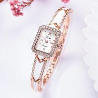 ราคา นาฬิกาข้อมือแฟชั่นสำหรับเด็กผู้หญิงนาฬิกาควอตซ์หน้าปัดสี่เหลี่ยมแสดงบุคลิกภาพนาฬิกาแฟชั่นหน้าปัดเพชร (10694131914)