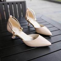 ราคา ส่งเร็วพิเศษ รองเท้าส้นสูงหัวแหลม ไข่มุกรัดข้อเท้า รุ่น TP31 (17820549734)