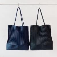 ราคา กระเป๋าผ้าพลีท Pleat Riya Brand (19485983039)