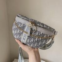 ราคา รุ่นขายดี กระเป๋าคาดอก คาดเอว มีโซ่สีทองห้อย สายสะพายอย่างดี (20447900294)