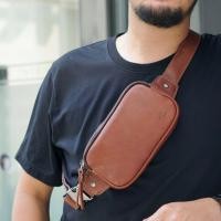 ราคา กระเป๋าหนังผู้ชาย กระเป๋าหนังคาดอกผู้ชาย สีน้ำตาล รุ่น B CBR 8118 (20471042711)