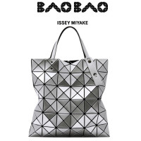 ราคา BAO BAO 6x6 Lucent Basic Color ของใหม่ แท้100 Baobao Issey Miyake (21002326225)