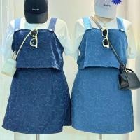 ราคา MG0135 เซ็ต3ชิ้น ไซส์ใหญ่ ผ้ายีนส์ดอกไม้ เอี๊ยมสายเดี่ยว กระโปรงทรงเอ เสื้อยืดคอกลม สาวอวบ (20906277174)