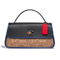 ราคา กระเป๋าสะพาย Coach แท้ Limited รุ่นใหม่ หายากมาก รุ่นหรูจาก Shop COACH 4547 Coach X Champion Turnlock Clutch In Signature Coated Canvas Tan Black (976220)