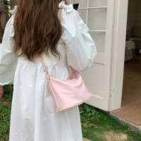 ราคา พร้อมส่งจากไทย กระเป๋าผ้าไนลอนสะพายไหล่สีพาสเทลทรงสวย I066 (20633606731)