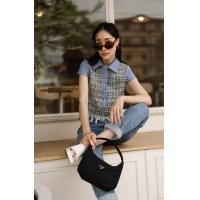 ราคา ส่งเร็ว เสื้อผ้าทวิตเนื้อผ้าวิ้งๆ แต่งชายรุ่ย ต่อคอปกและแขนด้วยผ้าพื้น ดีไซน์น่ารักมากๆเลยค่ะ (14108353655)