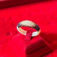 ราคา แหวนงาแท้ ถักหัวด้วยขนหางช้างแท้ สามสีสามมงคล (14066885061)