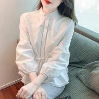 ราคา พร้อมส่ง รุ่น Princess ขาว เสื้อแฟชั่น แขนยาว คอปีน ผ้าคอตตอน100 แต่งลายฉลุ ปลายแขนพอง (20352062286)