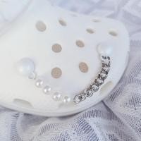 ราคา สายโซ่รองเท้าแตะ เครื่องประดับโลหะใหม่จี้รูปจระเข้ โลหะแบบทำมือ ไข่มุก หมุดย้ำ พังค์ เพชร อัญมณี โซ่ชุดรองเท้าเครื่องประดับ (20045649689)