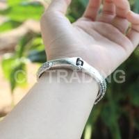 ราคา กำไลแฟชั่นกำไร พญานาค กำไลข้อมือ กำไลปั้ม ลายชุบเงิน ชุบทอง รมดำ ลงยา ขนาด 16 cm พอดีกับข้อมือ (19156074513)