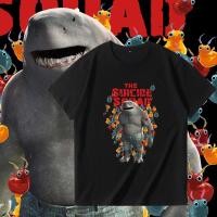 ราคา T shirt ใหม่ เสื้อยืดผ้าฝ้ายแท้ แขนสั้น พิมพ์ลายภาพยนตร์ DC Shark King สไตล์สตรีท สําหรับผู้ชาย คู่รักS 5XLS 5XL (20315642418)