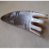 ราคา หวีเขาจามรีของแท้หวีเขาควายไซส์ใหญ่หนาพิเศษแบบธรรมชาติหวีนวดเส้นลมปราณของขวัญสลักตัวอักษรสำหรับผู้ชายและผู้หญิงหวีนวดศีรษะ (20034414271)