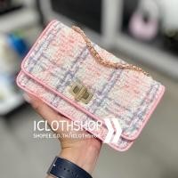 ราคา CHARLES KEITH Metallic Turn Lock Quilted Clutch Item No CK2 70680337 5 size S กระเป๋าสะพายข้าง (19596312538)