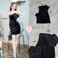 ราคา เดรสสั้นเกาะอกสีดำกำมะหยี่ มาพร้อมเข็มกลัดแต่งดอกไม้ 2 ดอกใหญ่ งา (19634614597)