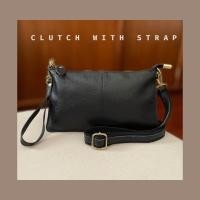 ราคา กระเป๋าคลัทช์หนังแท้สีดำ แถมสายผ้าสะพายยาว (20616344491)
