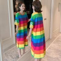 ราคา เสื้อยืดแขนสั้นสีตัดกันลายทางสีรุ้งชุดเดรสยาวปานกลางผ้าฝ้ายแท้ทรงหลวมแบบใหม่2023สไตล์เกาหลีสำหรับผู้หญิงเสื้อฤดูร้อน (11338075619)