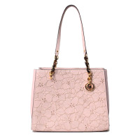 ราคา กระเป๋าถือ Michael Kors แท้ หนังแท้ฟอกแบบกันรอยขีดข่วน ปักลายดอกไม้ ทรงสวยคลาสสิค หรูมาก MICHAEL KORS 35H8GO5T3L Sofia Large Embroidery Saffiano Leather Tote Ballet (11862427248)