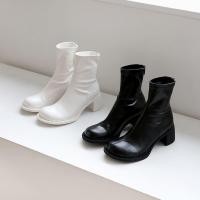 ราคา chloe store WALLFLOWER BOOTS รองเท้าบูทหุ้มข้อ บูทส้นสูงหัวกลม (14921576285)