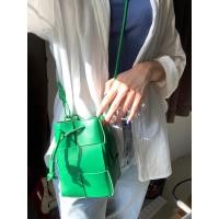 ราคา พร้อมส่ง Alice bag สะพายข้างขนาดกะทัดรัด มีdetailที่ตัวกระเป๋าทรงถัก (16030943479)