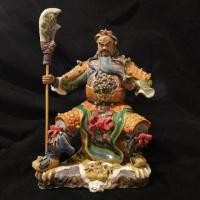 ราคา พร้อมส่ง กวนอูถือดาบ เทพพระเจ้ากวนอูนั่งบนเก้าอี้เสือ ขนาด12นิ้ว 关公 (6695076809)