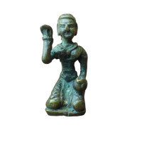 ราคา ส่งฟรี เก็บเงินปลายทาง พร้อมส่ง สุ่มของแถม รูปหล่อนางกวัก นางกวัก เรียกเงิน เรียกทอง กวักเงิน กวักทอง เนื้อทองเหลืองเก่า (14602264000)