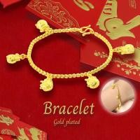 ราคา สร้อยข้อมือหุ้มทอง ไม่ลอกไม่ดำ บล็อคห้อยถุงเงิน หนัก 1บาท ยาว7นิ้ว ทองเคลือบแก้ว สร้อยข้อมือทองปลอม เหมือนจริงที่สุด สร้อยข้อมือ (16066872080)
