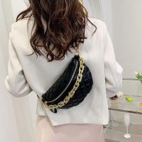 ราคา กระเป๋าคาด อก คาดเอว งานหนังสวย สายโซ่ทอง ใหม่ 1245 (16281032325)