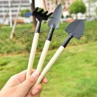 ราคา อุปกรณ์ทำสวน เครื่องมือทำสวน ชุดมินิ จำนวน 3ชิ้น ชุดเซตทำสวน มินิ ชุดปลูกต้นไม้จิ๋ว อุปกรณ์ทำสวนจิ๋วMini Gardening tools (11651441406)