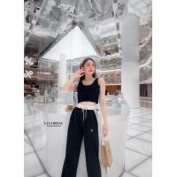 ราคา LALA BELLE ชุดเซต 2 ชิ้น เสื้อครอปไหมพรมสายเดี่ยว แมทช์กับ กางเกงวอร์มขายาว (20164615103)