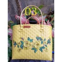 ราคา กระเป๋าสาน ตะกร้าสานเส้นพลาสติก โทนสีเหลือง ลายดอกไ้ม้ สานแน่น งานดีมากๆ ใช้ช้อปปิ้ง ใส่เอกสาร ใส่ของทั่วไป เที่ยวทะเล ฯลฯ (18761419153)