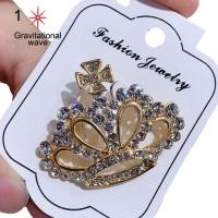 ราคา เข็มกลัดไข่มุกเทียมรูปมงกุฎพลอยเทียมเข็มกลัดจิเวลรี่ติดปกเสื้อ (13341179407)